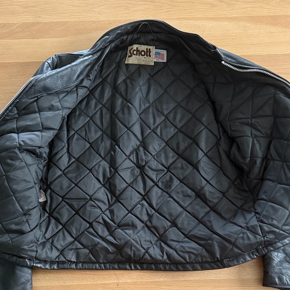 Schott NYC Black Quilted-Lined Leather Bomber Jacket - Picture 3 of 10